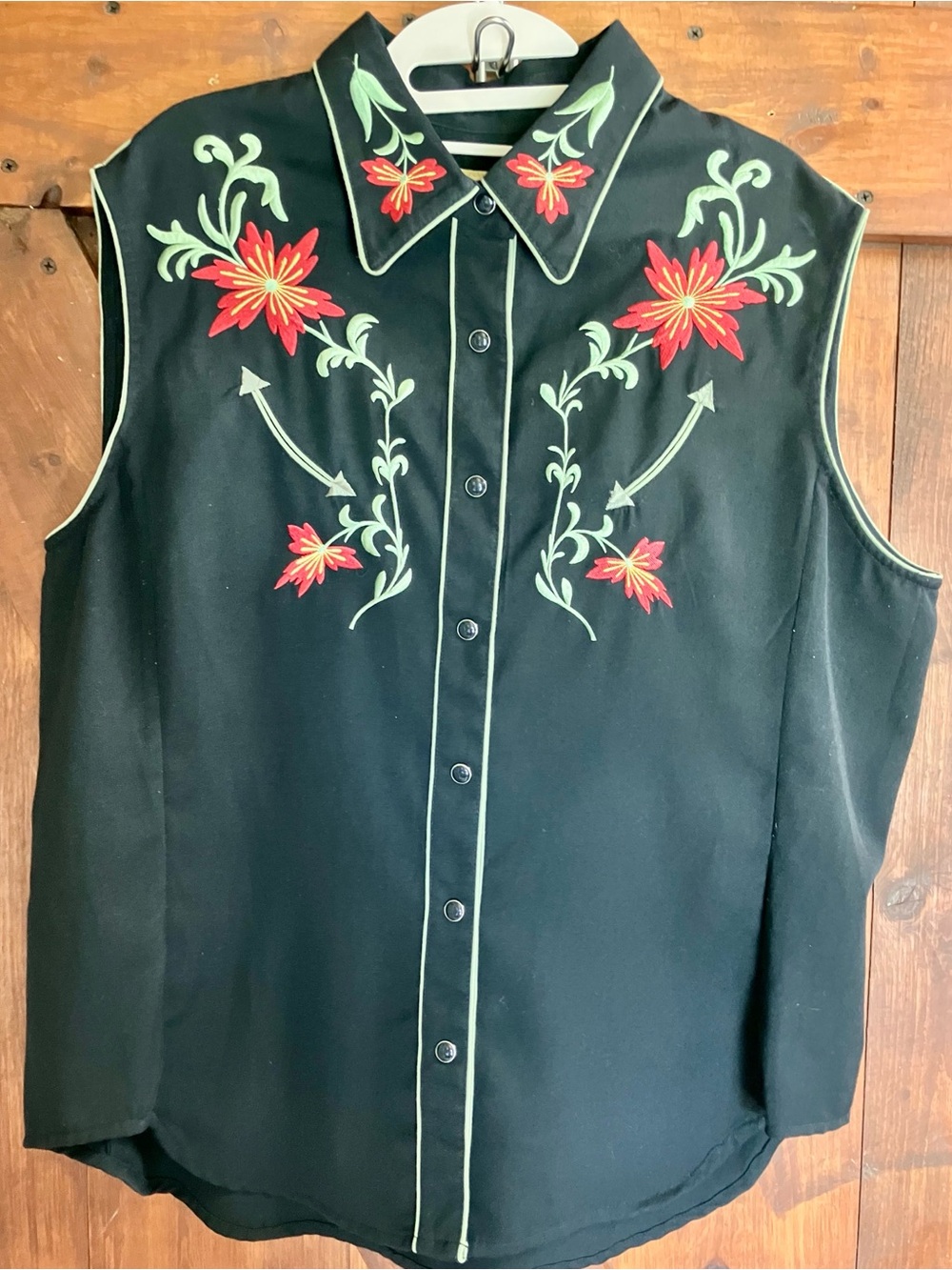 Scully Black Sleeveless Western Shirt with Red Floral Embroidery Xl